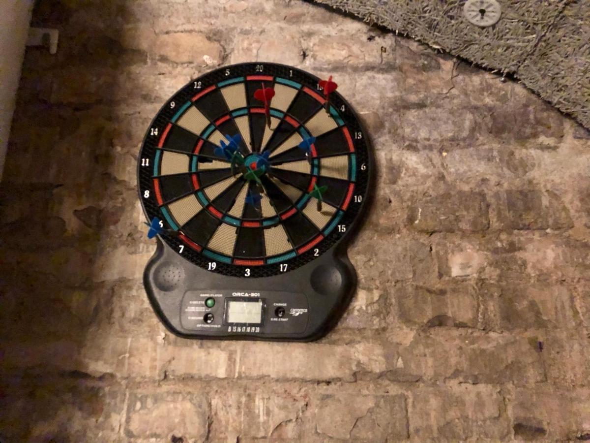 Whole Basement Former Pub2 For Stag Do, Men'S Cave Budapeste Exterior foto