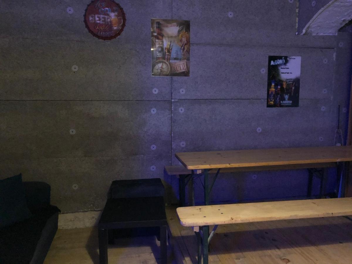 Whole Basement Former Pub2 For Stag Do, Men'S Cave Budapeste Exterior foto