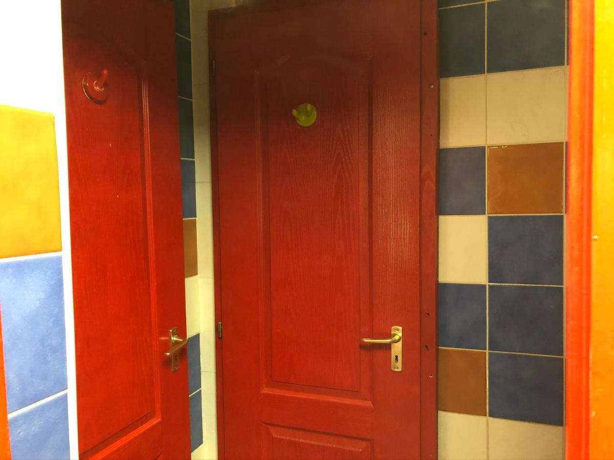 Whole Basement Former Pub2 For Stag Do, Men'S Cave Budapeste Exterior foto