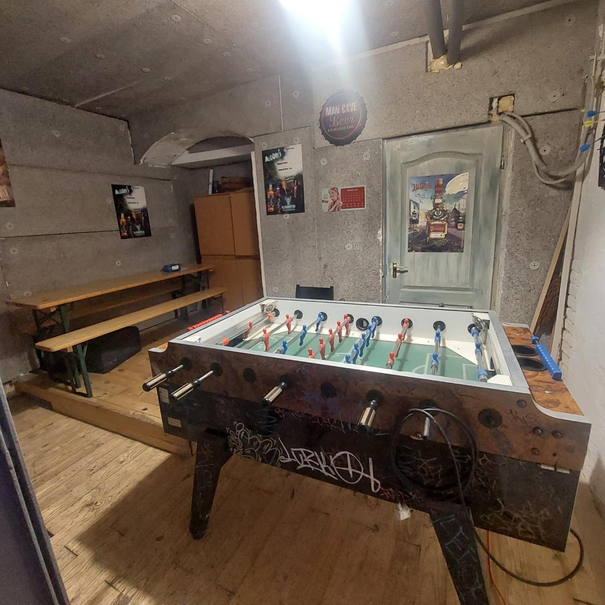 Whole Basement Former Pub2 For Stag Do, Men'S Cave Budapeste Exterior foto