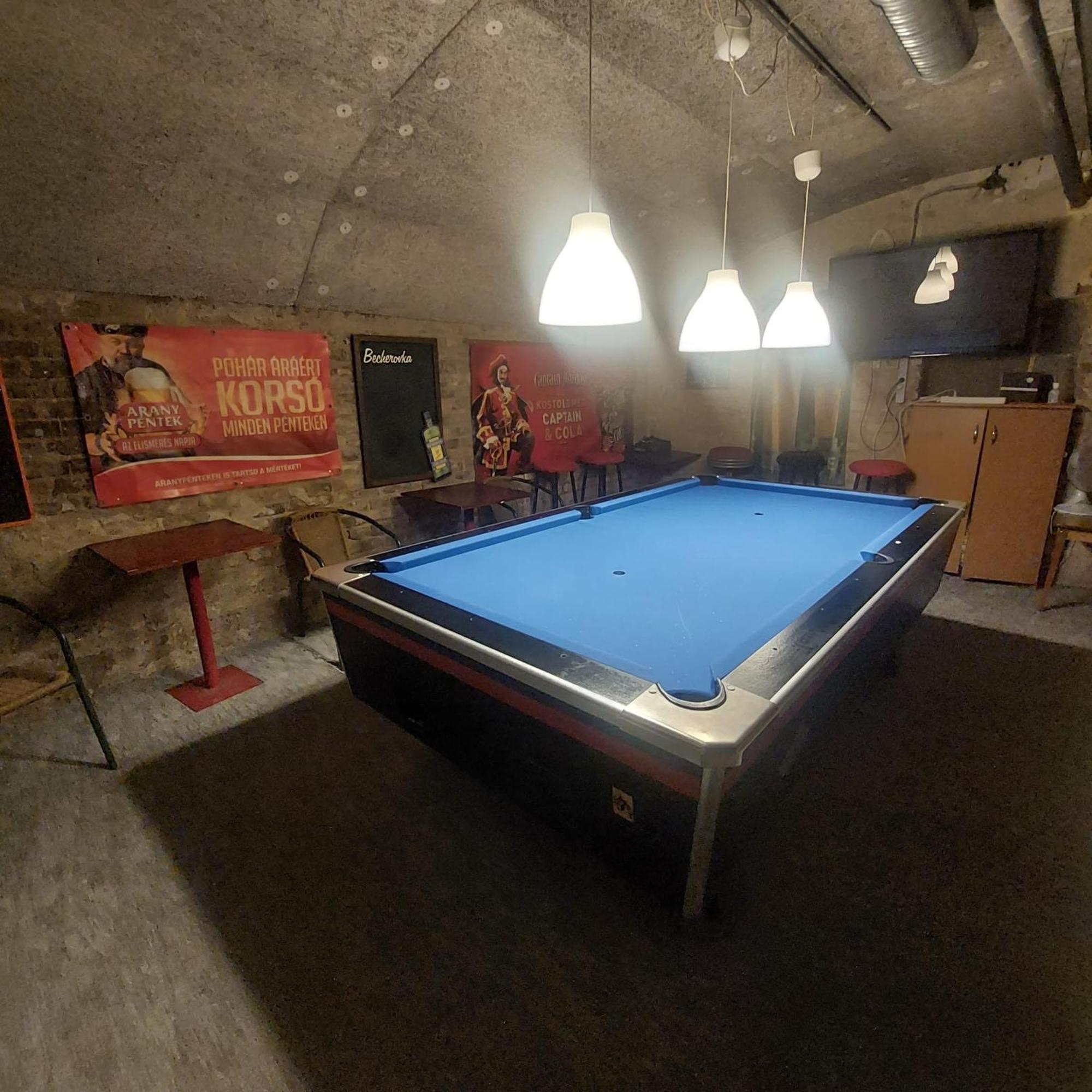 Whole Basement Former Pub2 For Stag Do, Men'S Cave Budapeste Exterior foto