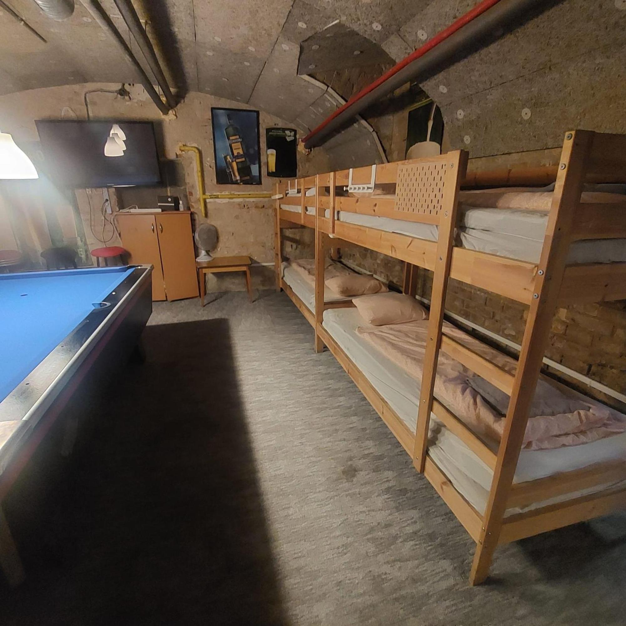 Whole Basement Former Pub2 For Stag Do, Men'S Cave Budapeste Exterior foto